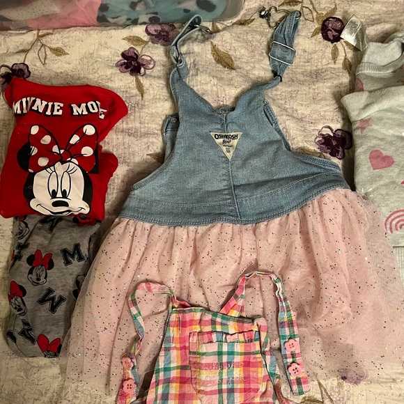 Girl bundle sizes 18month-2t. Lots of name brands. A few pictures to show brands - Picture 2 of 4